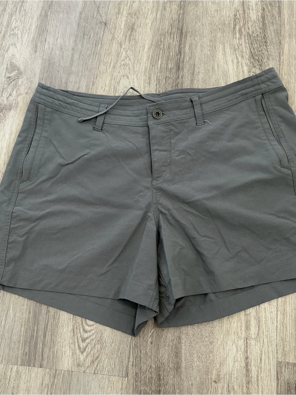 Kuhl Hiking Shorts Women's Size 14 Gray 4” Inseam Climbing outdoor Nature